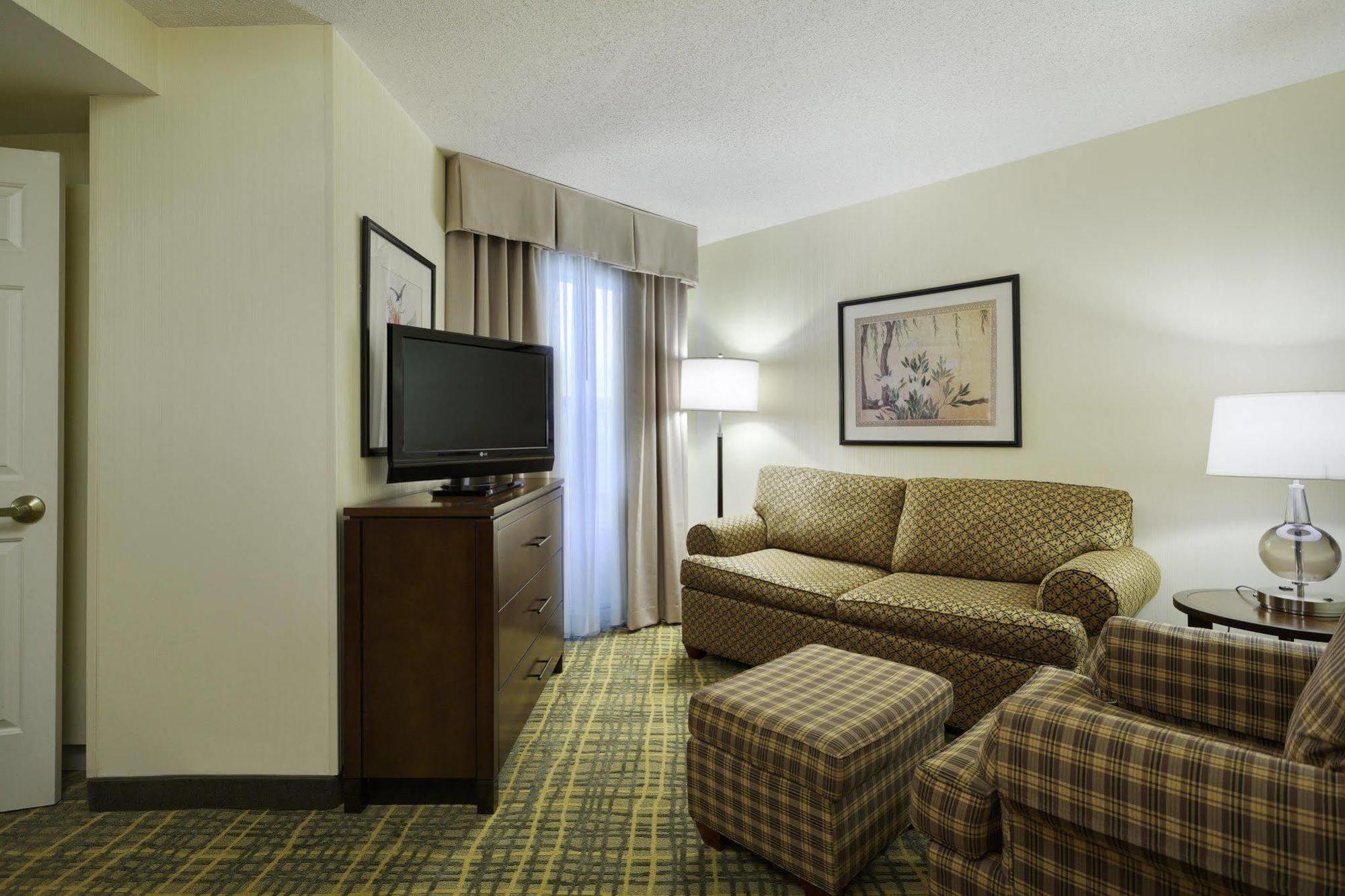 Fairfield Inn & Suites Raleigh Crabtree Valley Exterior photo